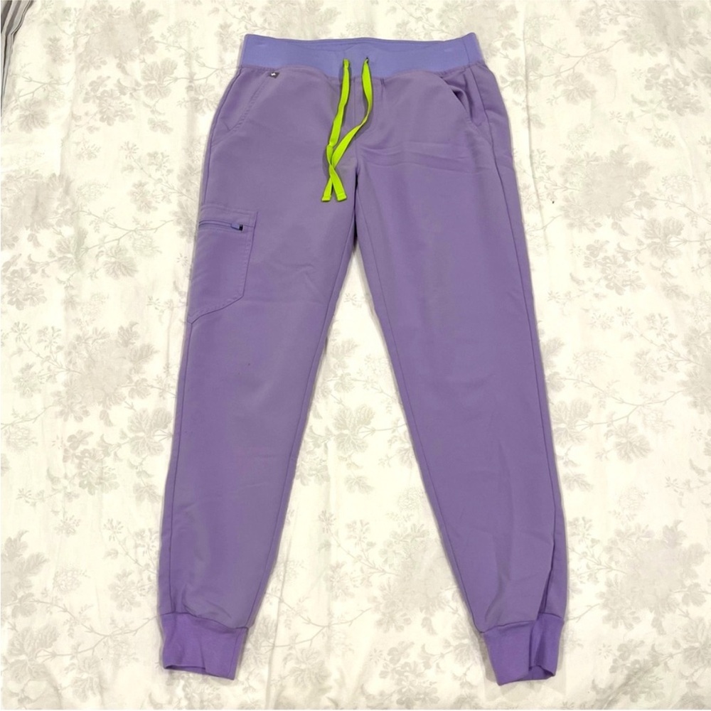 FIGS women’s scrub jogger pants